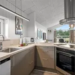 Alli - 800m From The Sea By Interhome