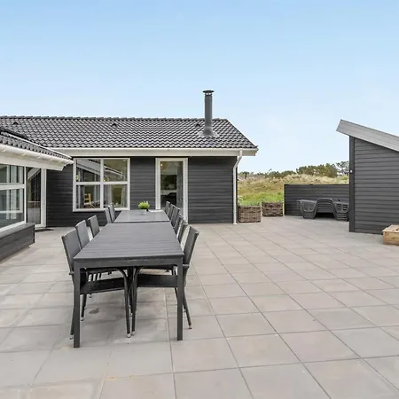 Alli - 800m From The Sea By Interhome *