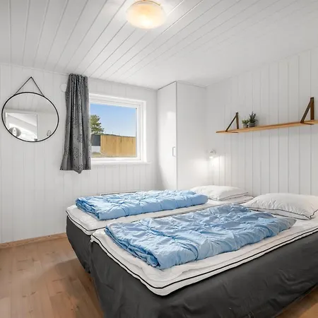 Alli - 800m From The Sea By Interhome Holiday home