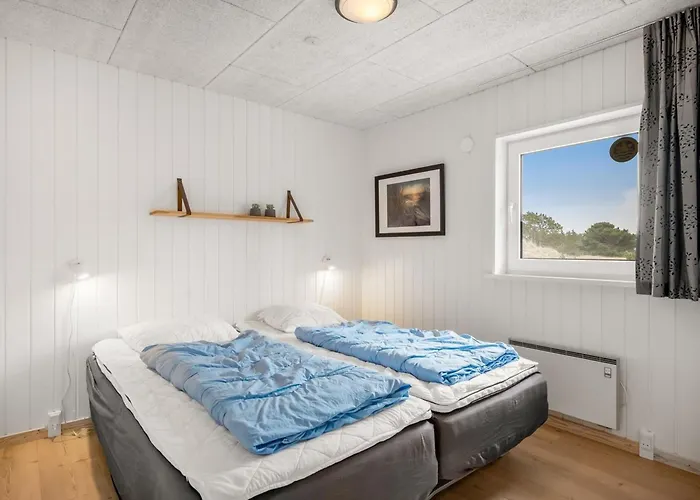 Alli - 800m From The Sea By Interhome