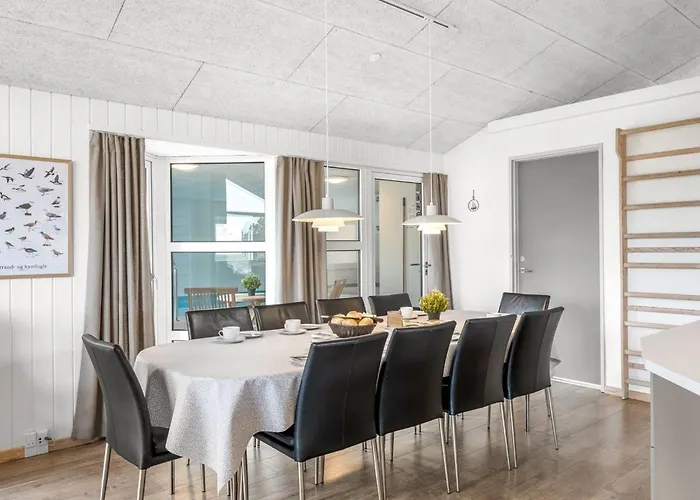 Alli - 800m From The Sea By Interhome *