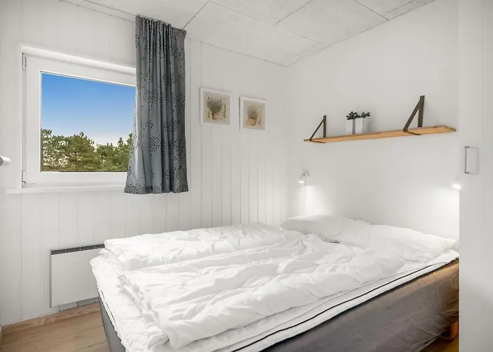 Alli - 800m From The Sea By Interhome *